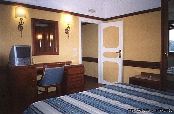Hotel Miravalle Nápoly Szoba fotó
